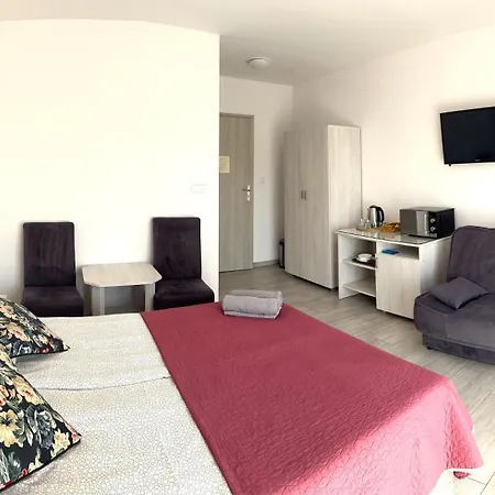 בית אירוח Pokoje Goscinne Kameralnie, Basen Z Podgrzewana Woda, Sniadania W Cenie