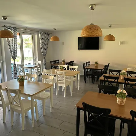 Pokoje Goscinne Kameralnie, Basen Z Podgrzewana Woda *