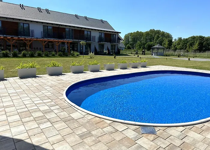 Pokoje Goscinne Kameralnie, Basen Z Podgrzewana Woda