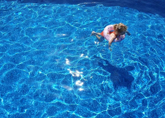 Pokoje Goscinne Kameralnie, Basen Z Podgrzewana Woda *